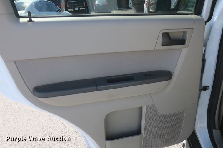 image for item EA9406 2011 Ford Escape XLT SUV