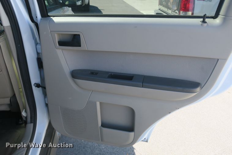 image for item EA9406 2011 Ford Escape XLT SUV