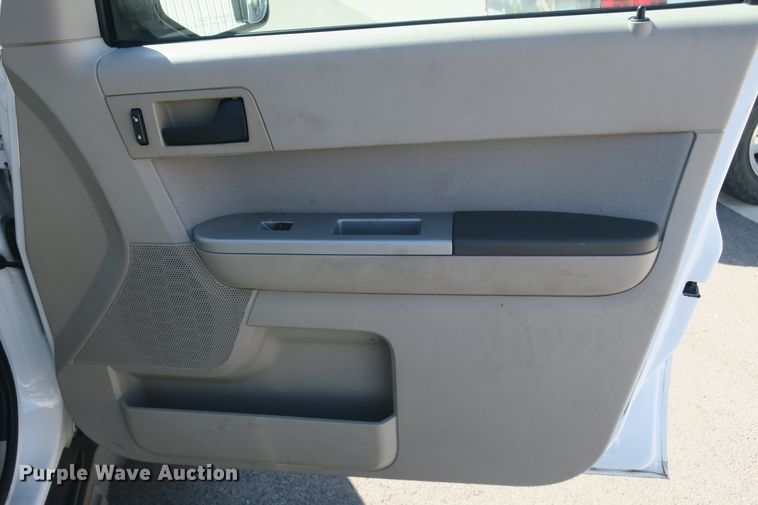 image for item EA9406 2011 Ford Escape XLT SUV