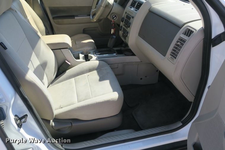 image for item EA9406 2011 Ford Escape XLT SUV