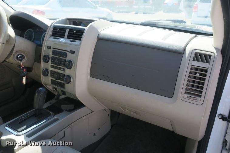 image for item EA9406 2011 Ford Escape XLT SUV