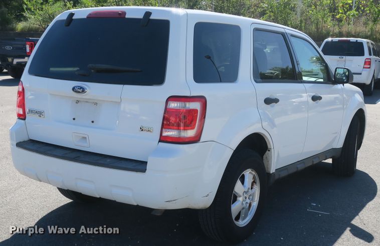image for item EA9407 2011 Ford Escape XLT SUV