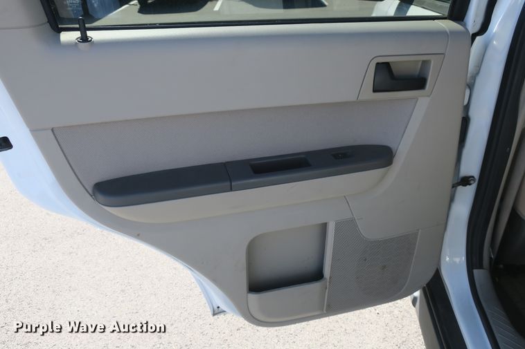 image for item EA9407 2011 Ford Escape XLT SUV