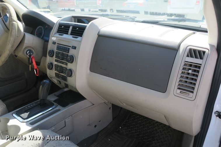 image for item EA9407 2011 Ford Escape XLT SUV