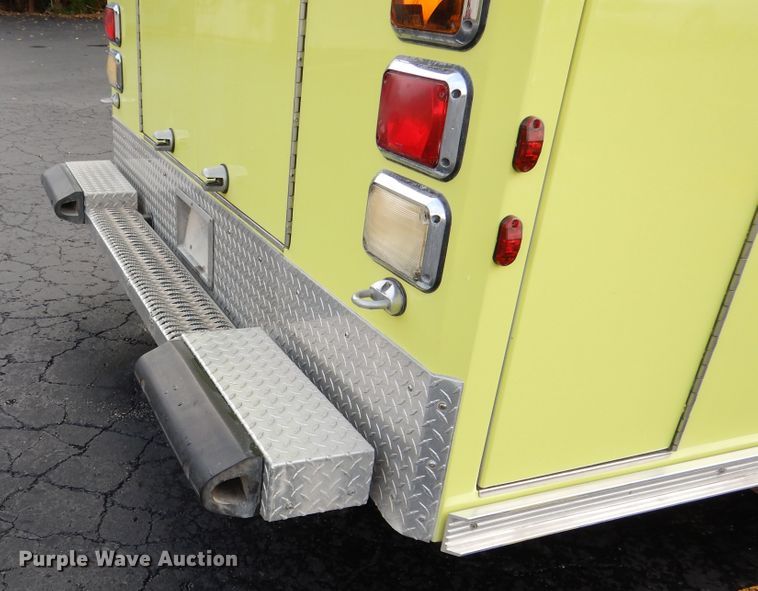 image for item EK9086 2002 Ford Econoline E450 ambulance