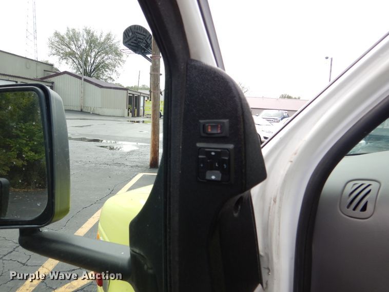 image for item EK9086 2002 Ford Econoline E450 ambulance