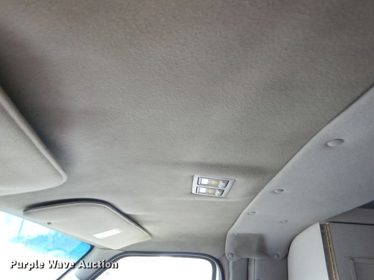 image for item EK9086 2002 Ford Econoline E450 ambulance