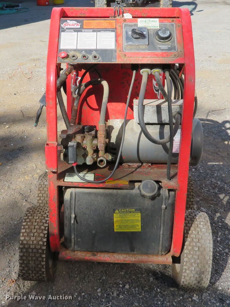 image for item EV9743 Shark STP-3520A pressure washer