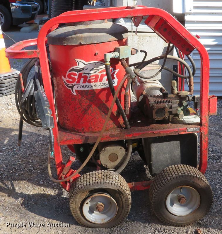 image for item EV9743 Shark STP-3520A pressure washer