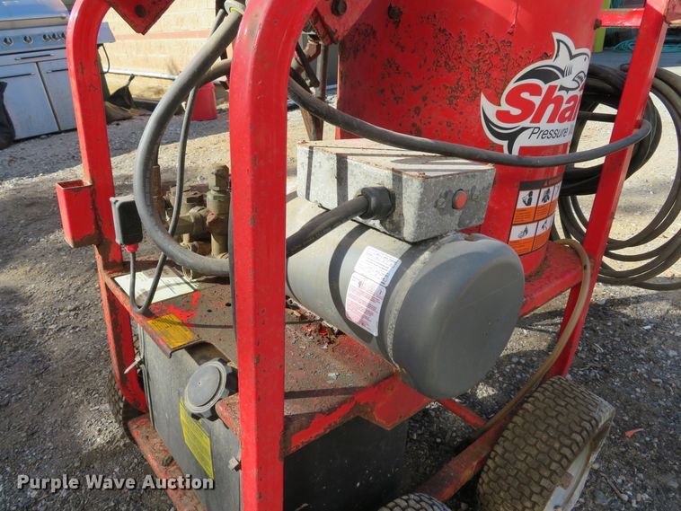 image for item EV9743 Shark STP-3520A pressure washer