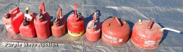 image for item FF9707 (8) fuel cans