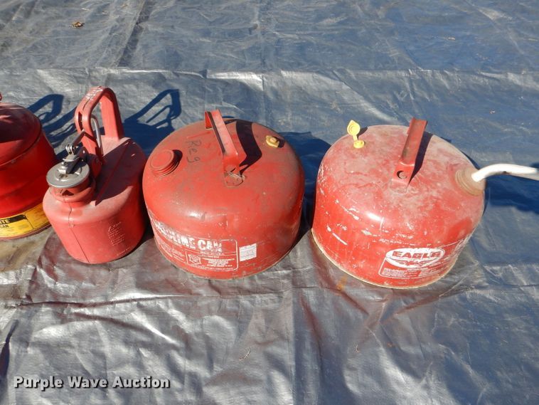 image for item FF9707 (8) fuel cans