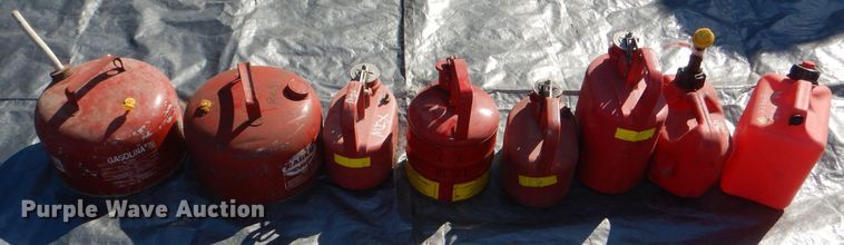 image for item FF9707 (8) fuel cans