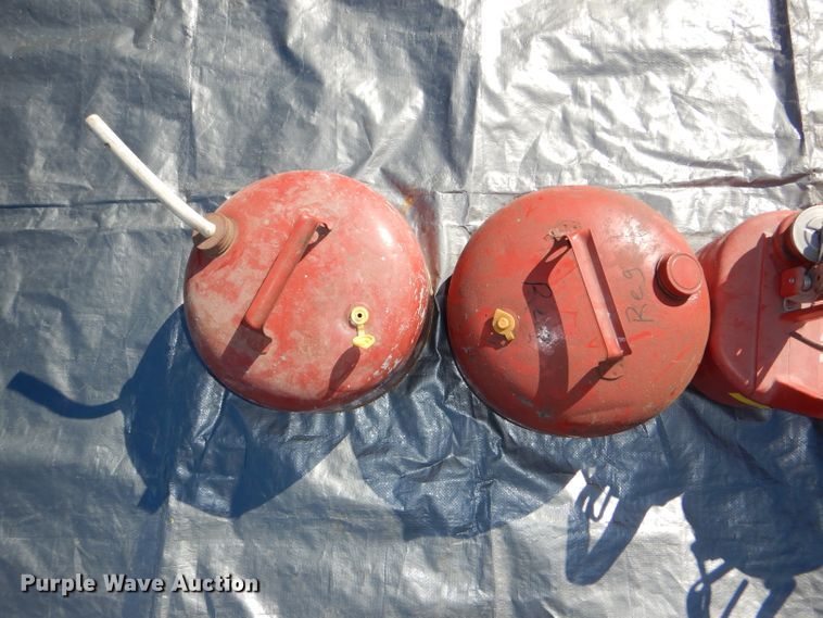 image for item FF9707 (8) fuel cans