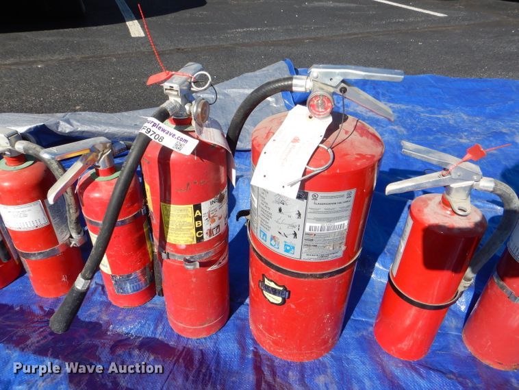image for item FF9708 (13) fire extinguishers