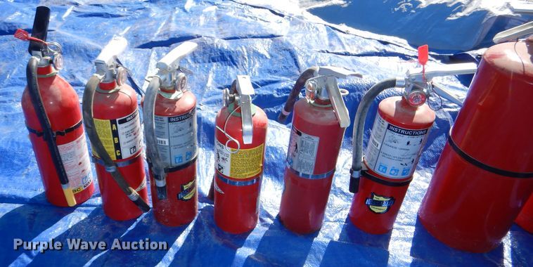 image for item FF9708 (13) fire extinguishers