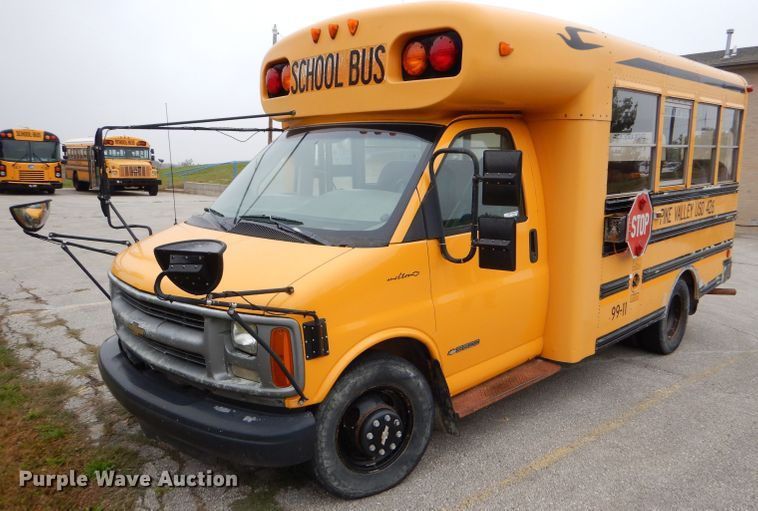 image for item FJ9793 1999 Chevrolet Express 3500 Blue Bird school bus