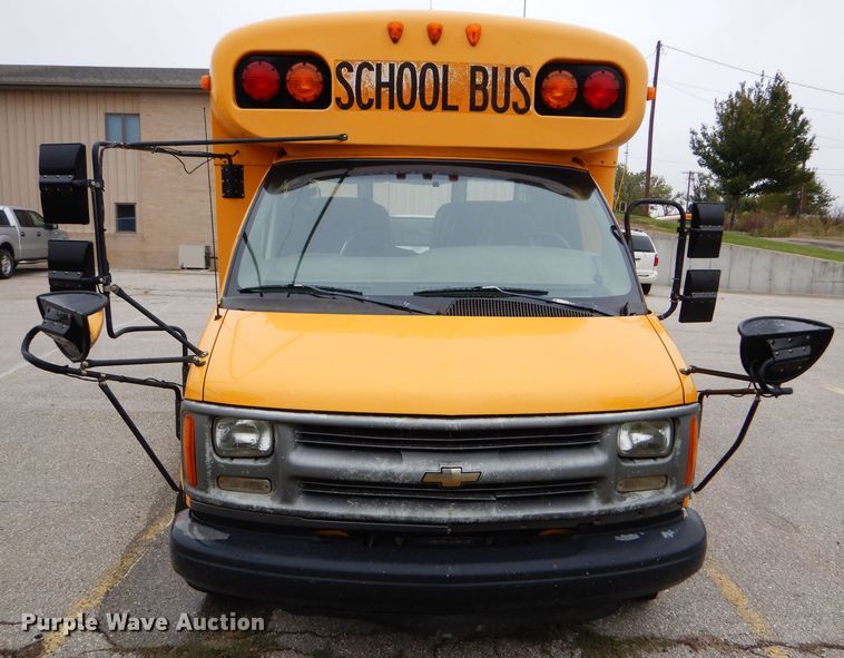 image for item FJ9793 1999 Chevrolet Express 3500 Blue Bird school bus