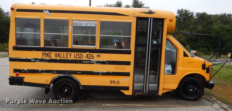 image for item FJ9793 1999 Chevrolet Express 3500 Blue Bird school bus