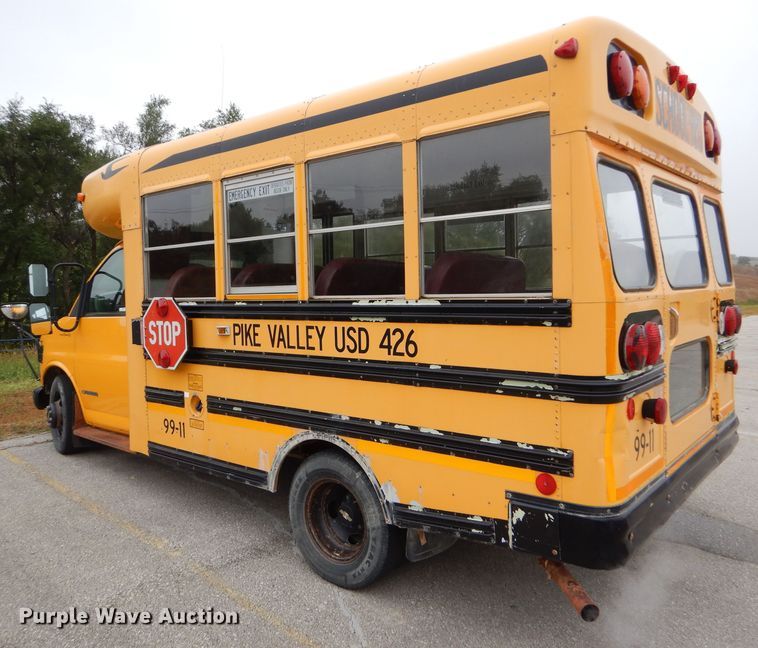 image for item FJ9793 1999 Chevrolet Express 3500 Blue Bird school bus