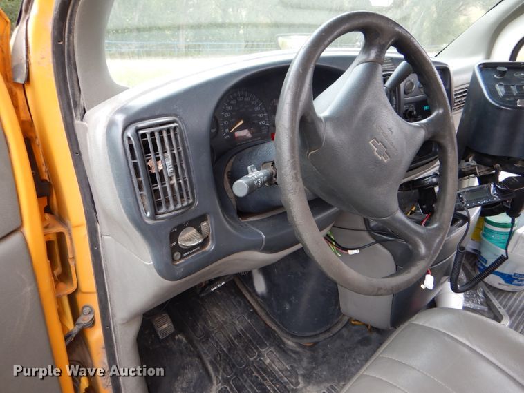 image for item FJ9793 1999 Chevrolet Express 3500 Blue Bird school bus