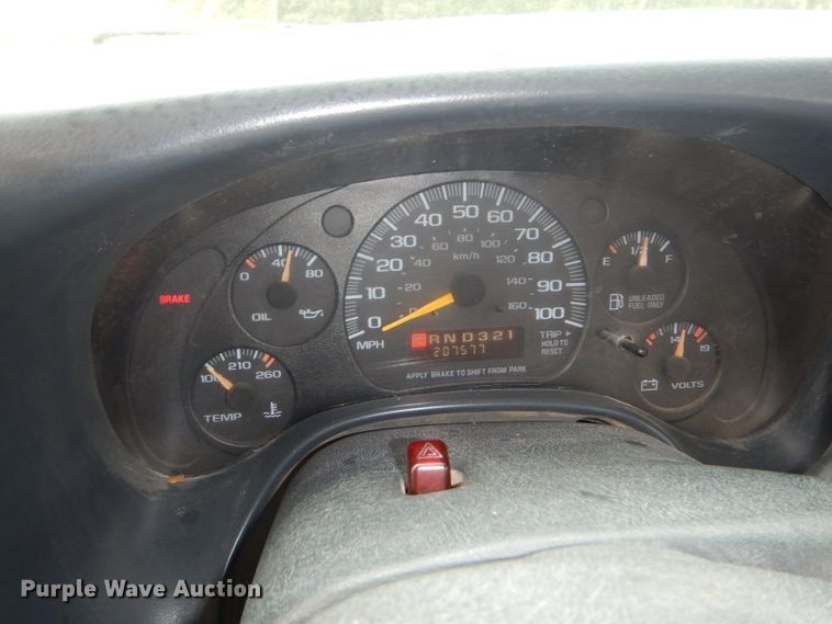 image for item FJ9793 1999 Chevrolet Express 3500 Blue Bird school bus