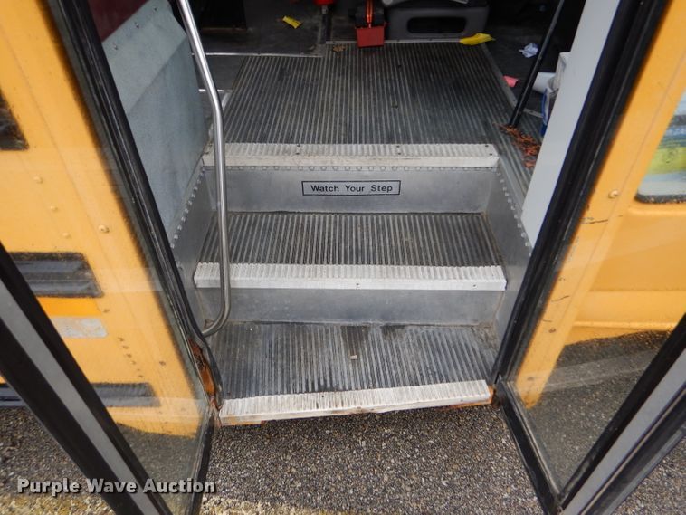 image for item FJ9793 1999 Chevrolet Express 3500 Blue Bird school bus