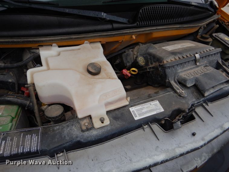 image for item FJ9793 1999 Chevrolet Express 3500 Blue Bird school bus