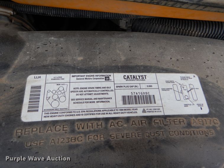 image for item FJ9793 1999 Chevrolet Express 3500 Blue Bird school bus