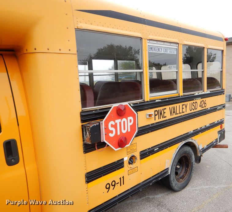 image for item FJ9793 1999 Chevrolet Express 3500 Blue Bird school bus