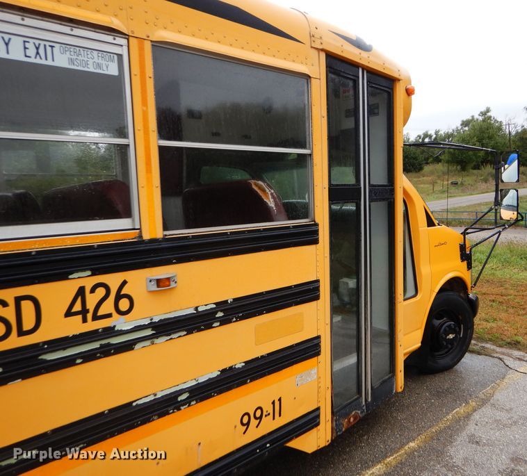 image for item FJ9793 1999 Chevrolet Express 3500 Blue Bird school bus