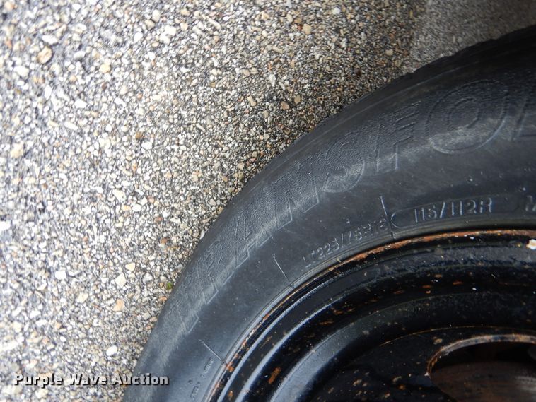 image for item FJ9793 1999 Chevrolet Express 3500 Blue Bird school bus