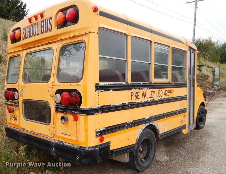 image for item FJ9794 2000 Chevrolet Express 3500 Blue Bird school bus