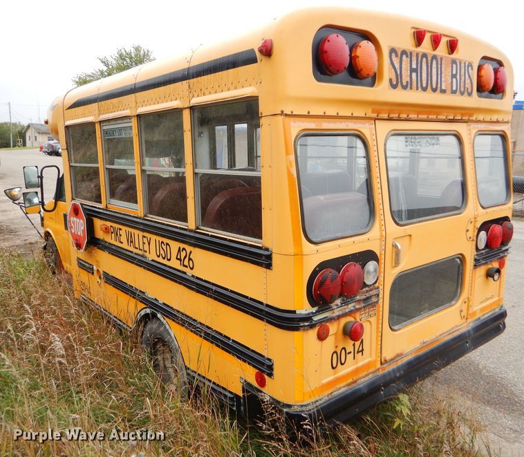 image for item FJ9794 2000 Chevrolet Express 3500 Blue Bird school bus