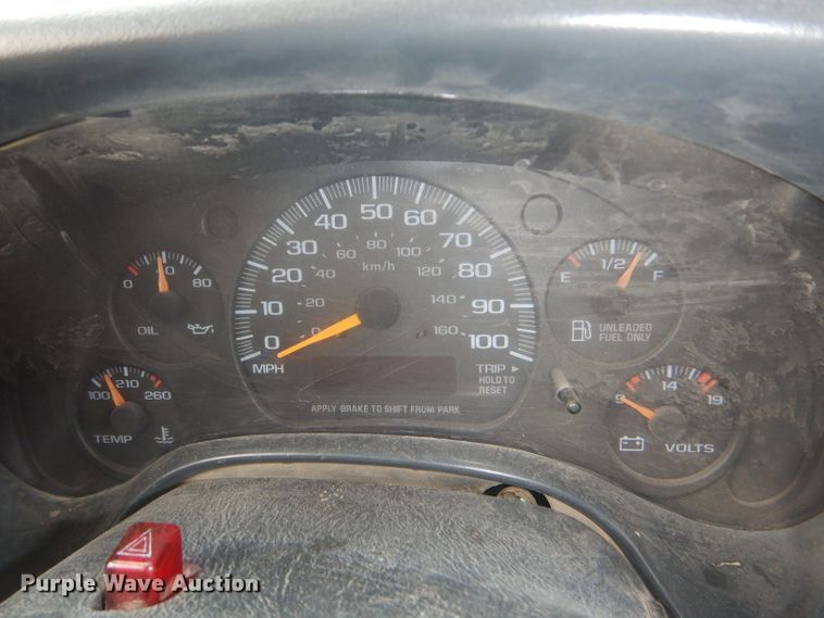 image for item FJ9794 2000 Chevrolet Express 3500 Blue Bird school bus