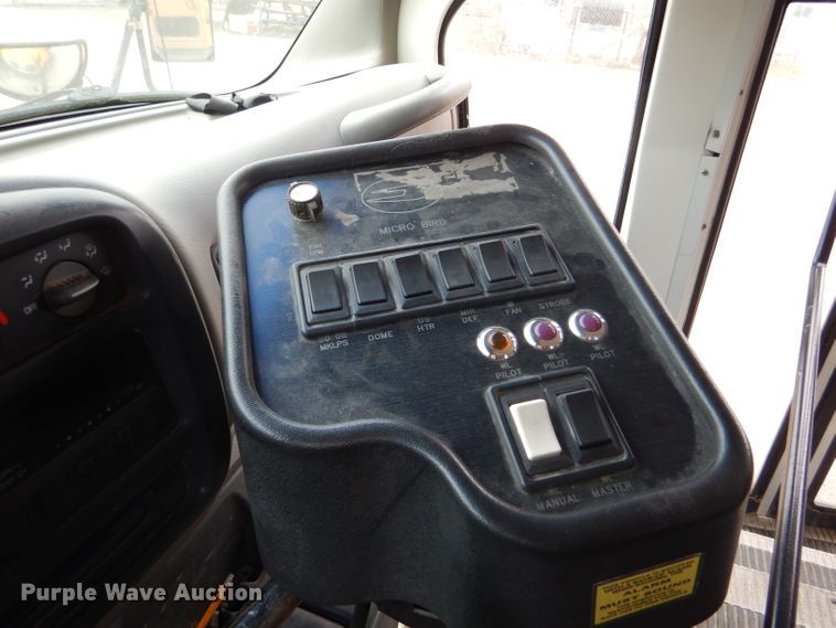 image for item FJ9794 2000 Chevrolet Express 3500 Blue Bird school bus