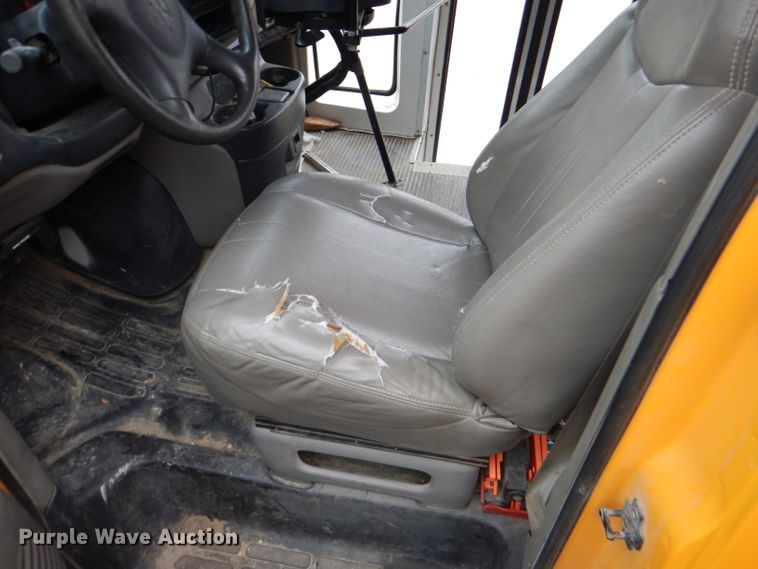 image for item FJ9794 2000 Chevrolet Express 3500 Blue Bird school bus