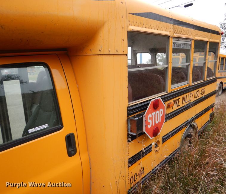 image for item FJ9794 2000 Chevrolet Express 3500 Blue Bird school bus