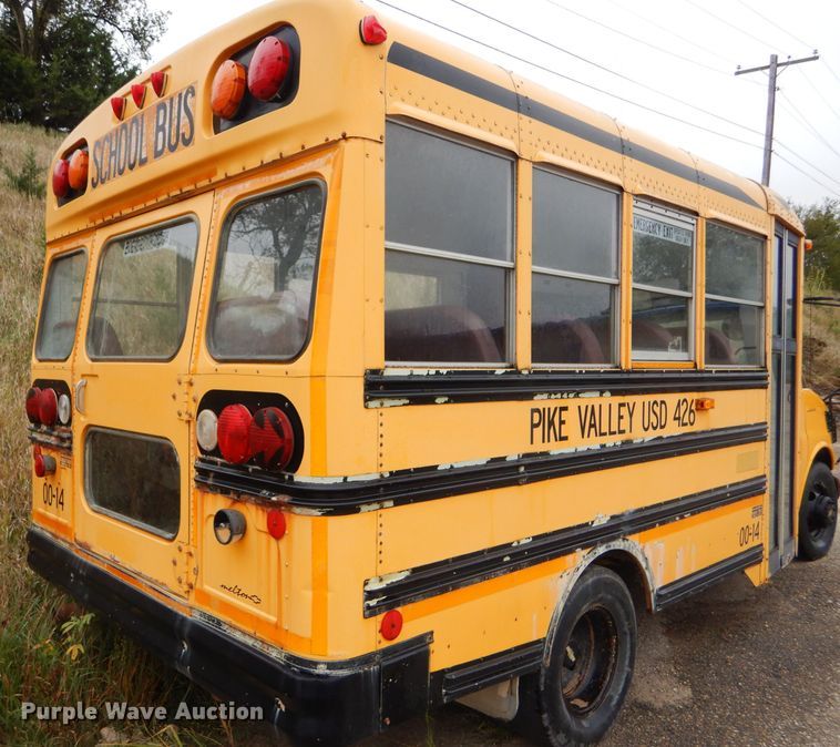 image for item FJ9794 2000 Chevrolet Express 3500 Blue Bird school bus