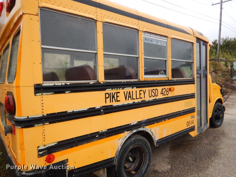 image for item FJ9794 2000 Chevrolet Express 3500 Blue Bird school bus