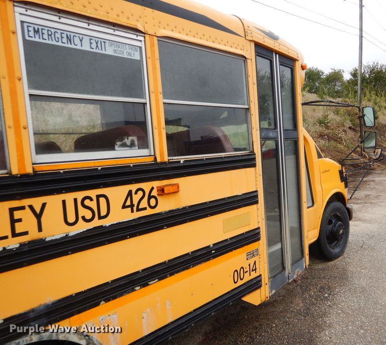 image for item FJ9794 2000 Chevrolet Express 3500 Blue Bird school bus