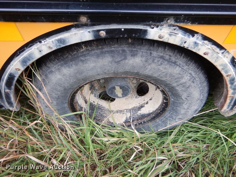 image for item FJ9794 2000 Chevrolet Express 3500 Blue Bird school bus