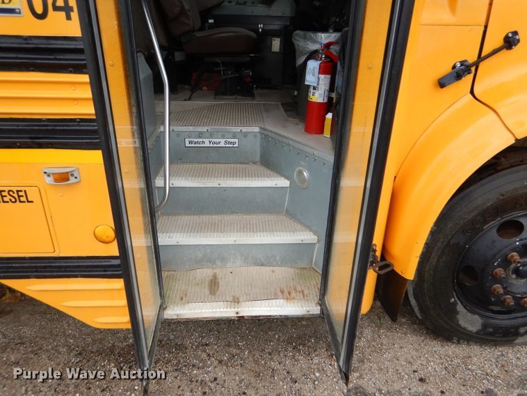 image for item FJ9795 2003 International 3800 school bus