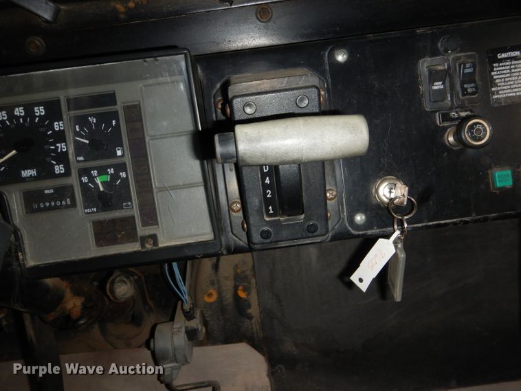 image for item FJ9795 2003 International 3800 school bus