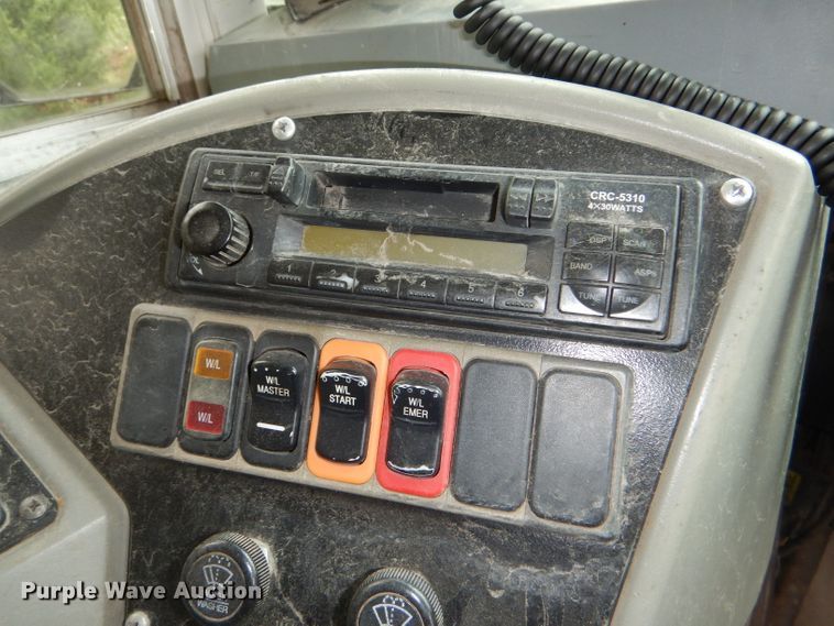 image for item FJ9795 2003 International 3800 school bus