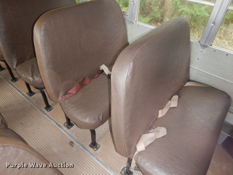 image for item FJ9795 2003 International 3800 school bus