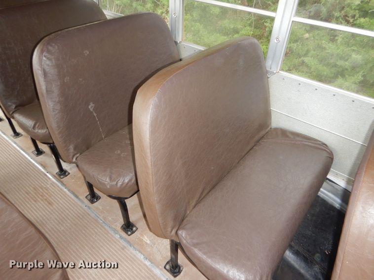 image for item FJ9795 2003 International 3800 school bus