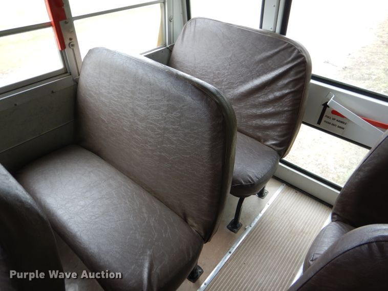 image for item FJ9795 2003 International 3800 school bus