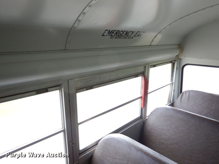 image for item FJ9795 2003 International 3800 school bus