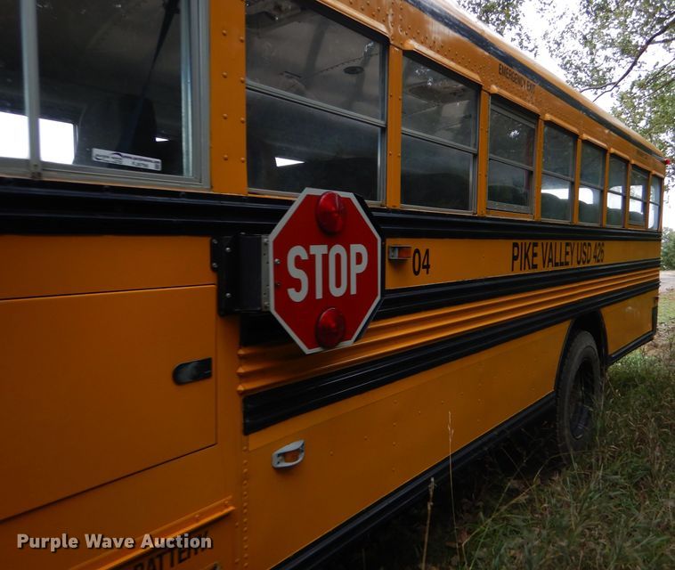 image for item FJ9795 2003 International 3800 school bus